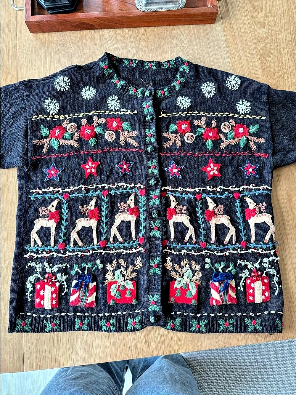 Vintage Christmas sweater in Black & Red